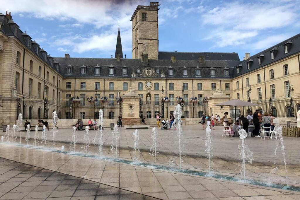 Pasteur Numero 5 Dijon Exterior foto